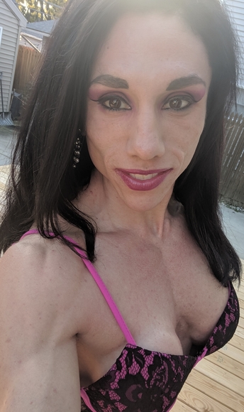 Meet your Posher, Veronica - Picture 3 of 3